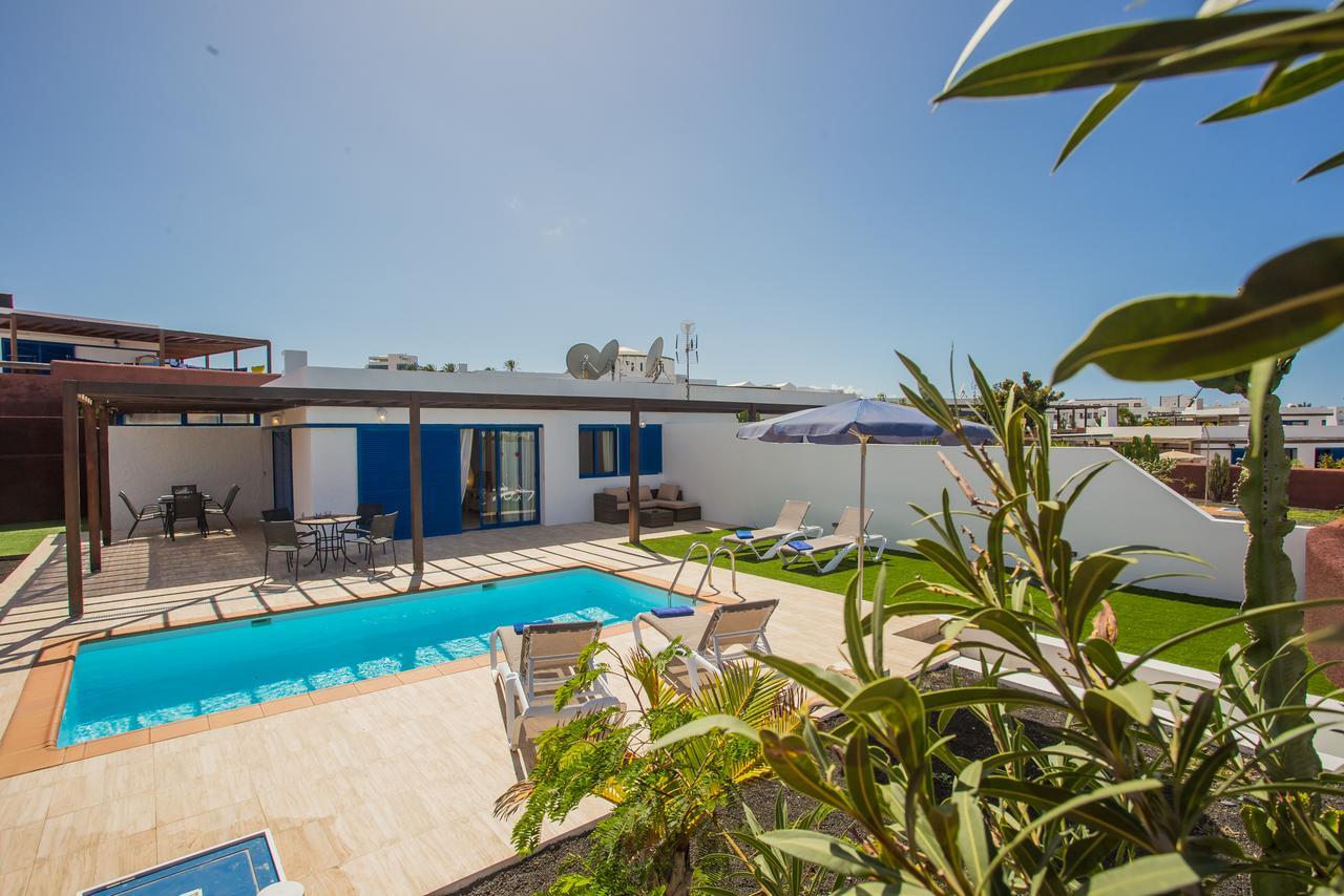 Las Marinas Deluxe Playa Blanca  Exterior photo