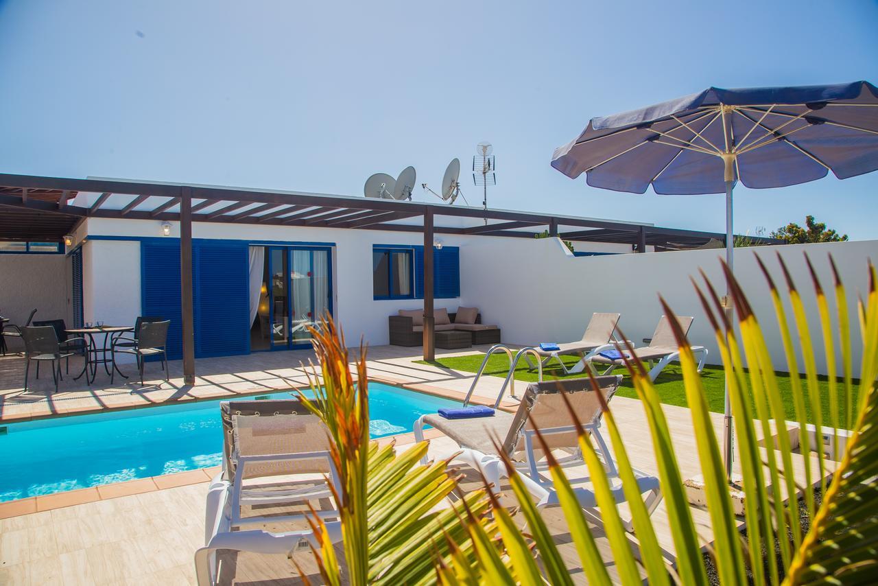 Las Marinas Deluxe Playa Blanca  Exterior photo